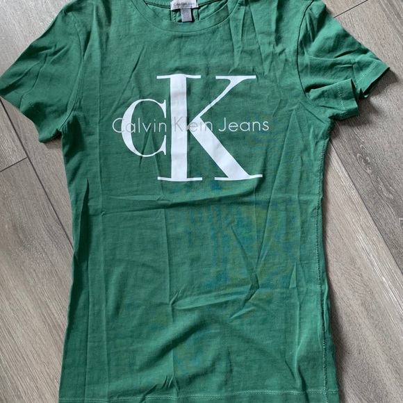 CALVIN KLEIN JEANS | Logo Shirt in Green - Picture 1 of 2